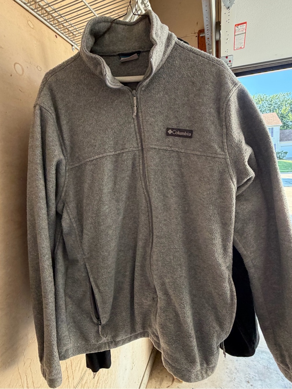 Columbia Men’s Gray Zip-Up Fleece Jacket